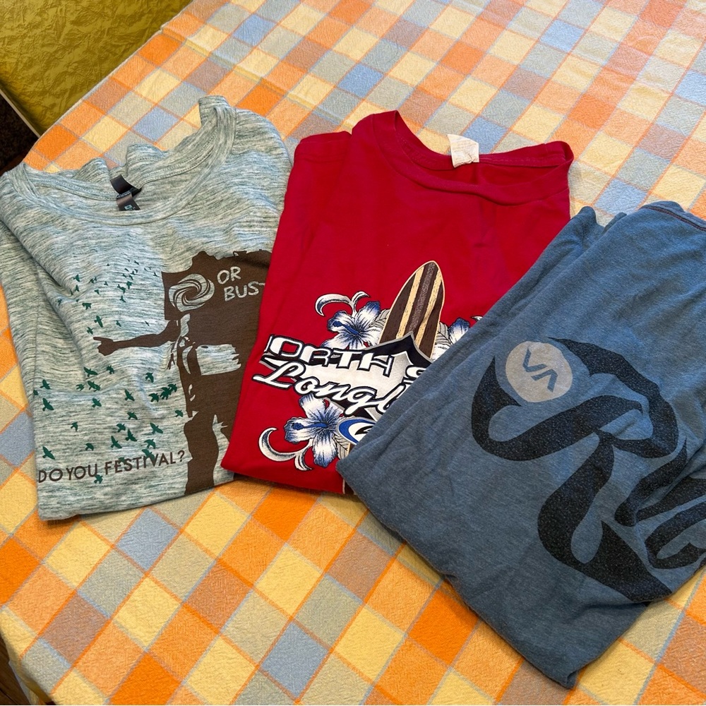 Bundle of 3 Vintage Men’s Tshirts Medium